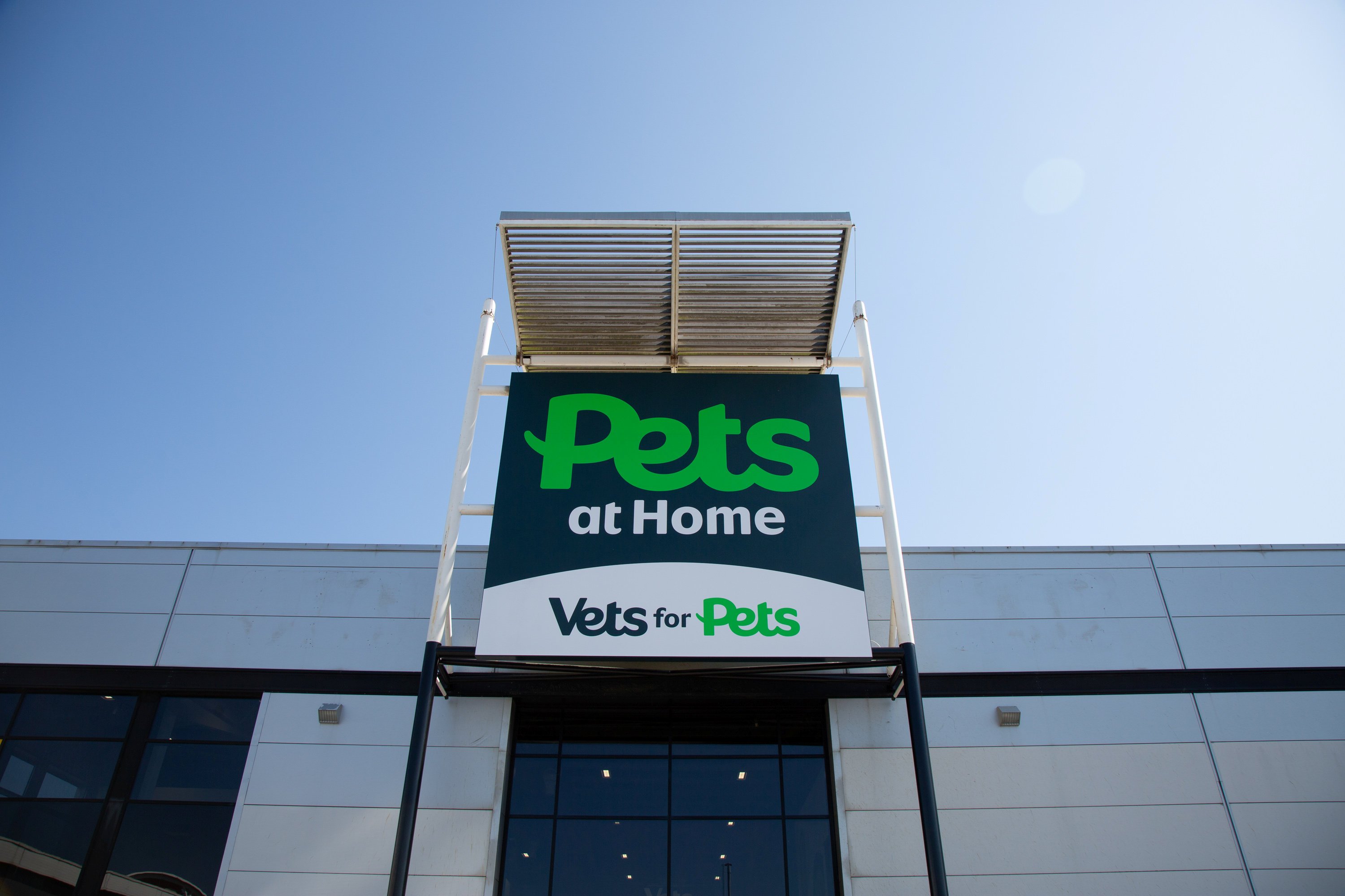 SWNS_PETS_AT_HOME_0271