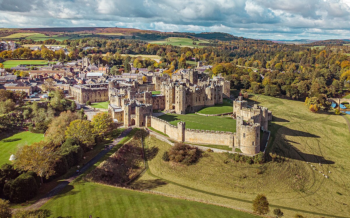 Alnwick_Castle_in_uk